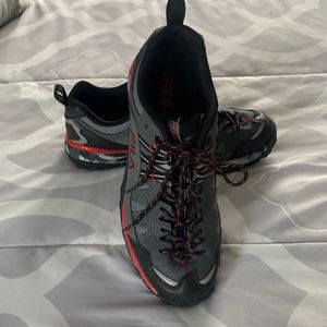 BRAND NEW FILA HIKING SHOES